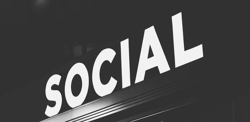 How to use social proof to influence users & make money